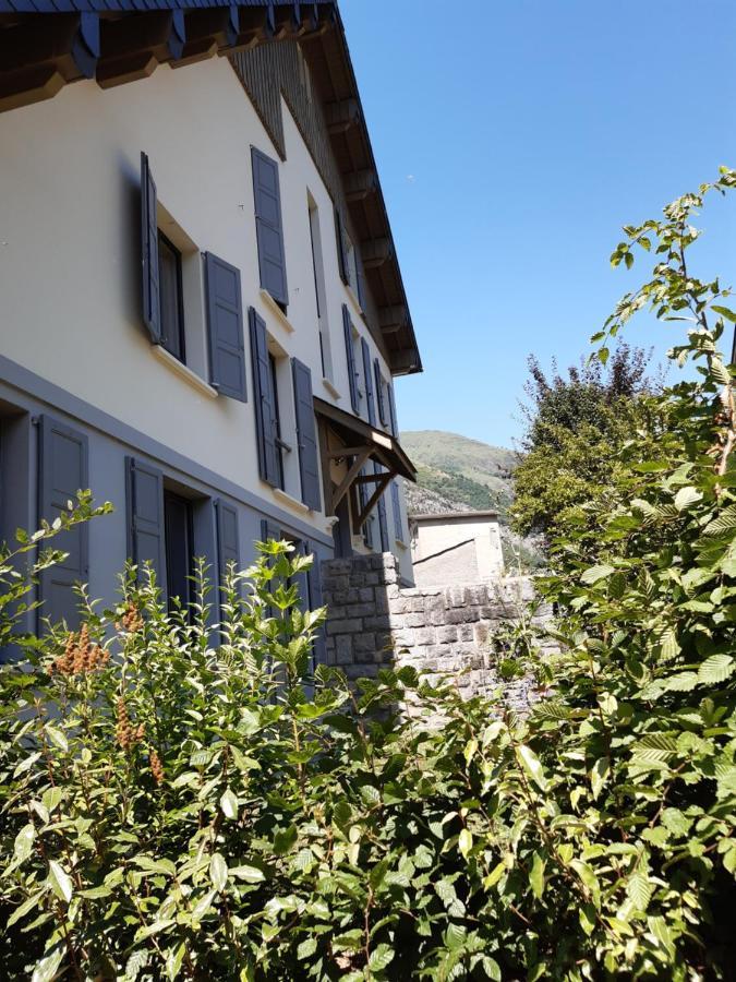 Chalet Du Doumet - Appart Luz Centre - Parking Et Garage Individuel Ferme - Draps Et Serviettes Inclus Luz-Saint-Sauveur Exterior foto